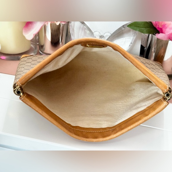 Vintage Gucci Clutch - Picture 8 of 10
